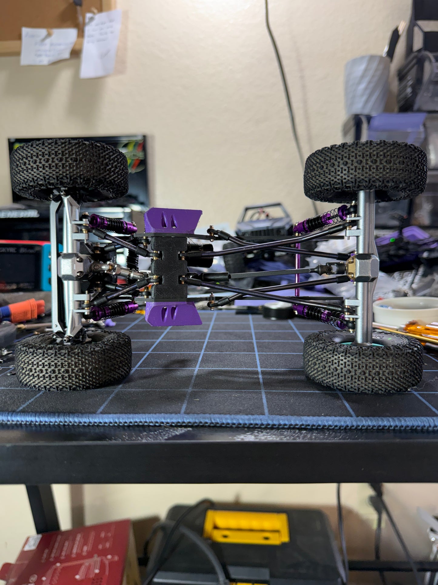 1) Dragonfly v4 FC chassis