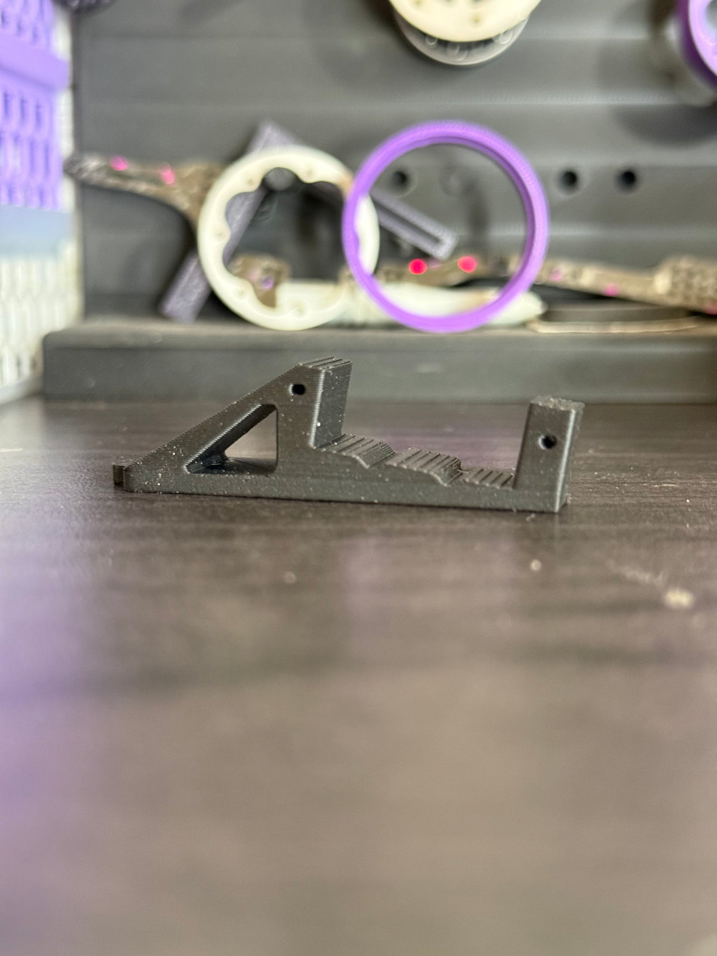 Printed boa for adjustable servo mounts