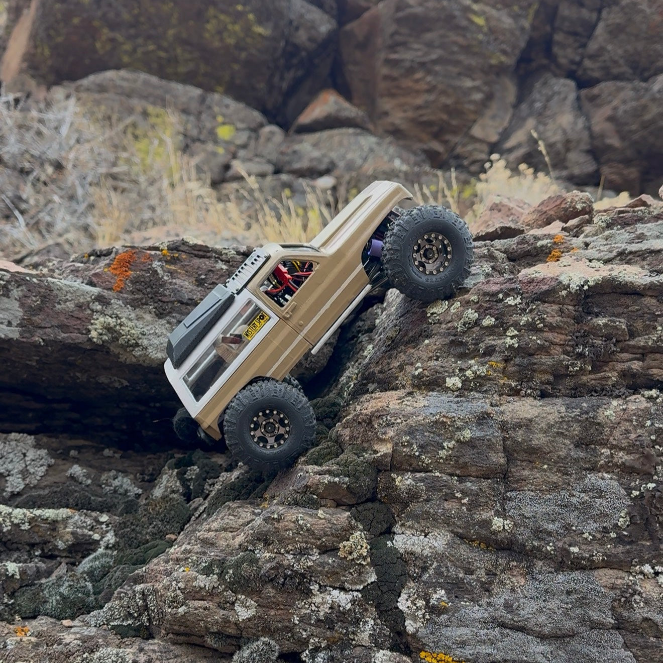 chevy k5 gladiator wheel base